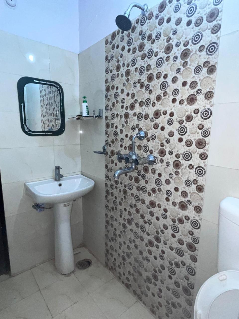 Kashi Anadam Bnb Váránaszi Kültér fotó