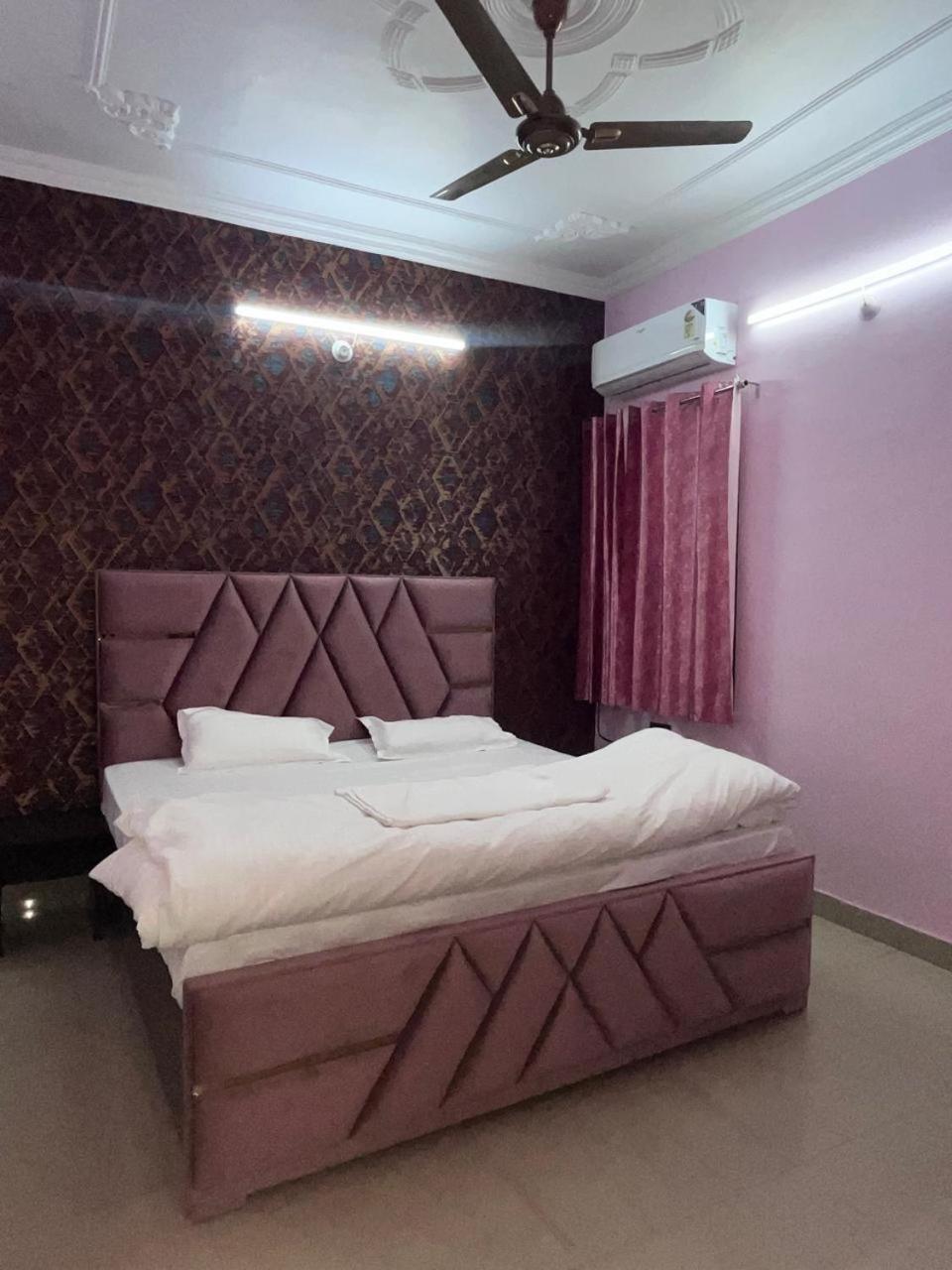 Kashi Anadam Bnb Váránaszi Kültér fotó